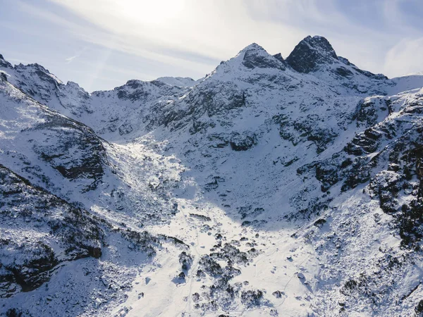 Bulgaristan 'ın Malyovitsa zirvesi yakınlarındaki Rila Dağı' nın şaşırtıcı kış manzarası