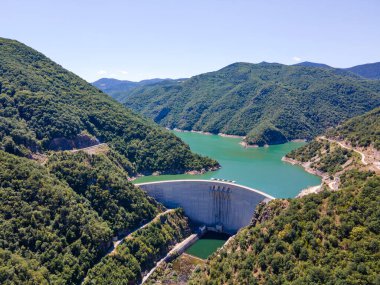 Bulgaristan 'ın Smolyan Bölgesi, Tsankov kamak Barajı' nın hava manzarası