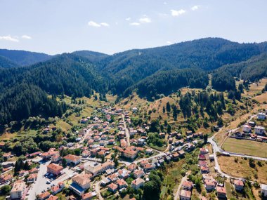 Bulgaristan 'ın Smolyan Bölgesi, Trigrad köyünün hava manzarası
