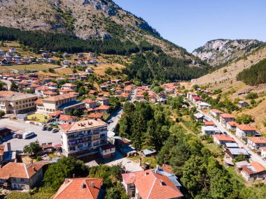 Bulgaristan 'ın Smolyan Bölgesi, Trigrad köyünün hava manzarası