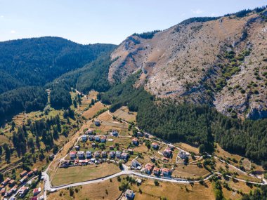 Bulgaristan 'ın Smolyan Bölgesi, Trigrad köyünün hava manzarası