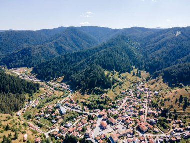 Bulgaristan 'ın Smolyan Bölgesi, Trigrad köyünün hava manzarası