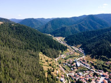 Bulgaristan 'ın Smolyan Bölgesi, Trigrad köyünün hava manzarası