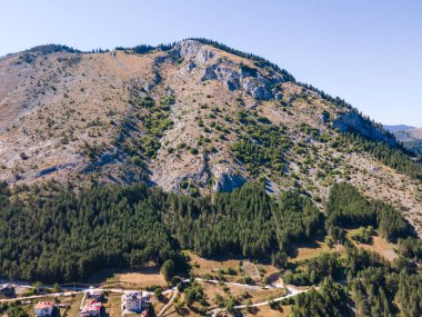 Bulgaristan 'ın Smolyan Bölgesi, Trigrad köyünün hava manzarası