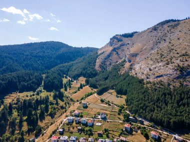 Bulgaristan 'ın Smolyan Bölgesi, Trigrad köyünün hava manzarası