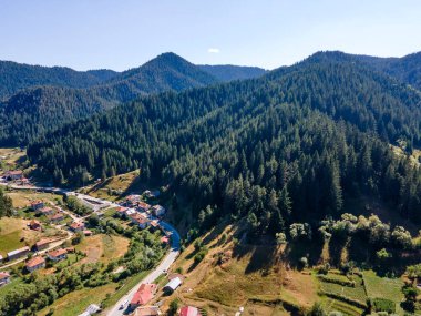Bulgaristan 'ın Smolyan Bölgesi, Trigrad köyünün hava manzarası