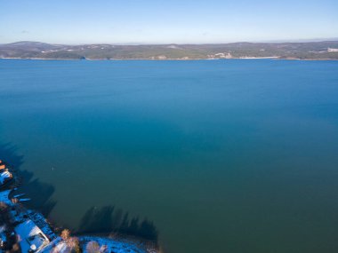 Bulgaristan 'ın Sofya kenti yakınlarındaki Iskar Barajı' nın hava manzarası