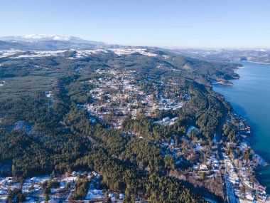 Bulgaristan 'ın Sofya kenti yakınlarındaki Iskar Barajı' nın hava manzarası