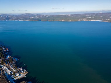 Bulgaristan 'ın Sofya kenti yakınlarındaki Iskar Barajı' nın hava manzarası