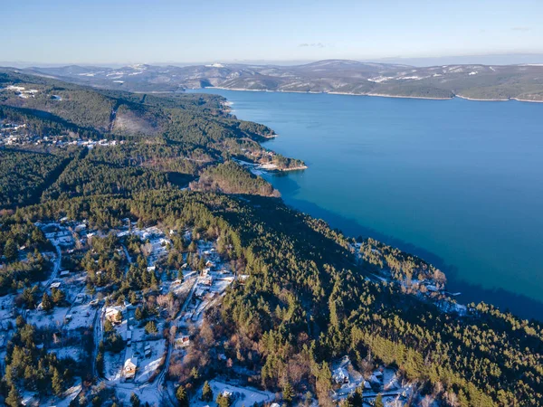 Bulgaristan 'ın Sofya kenti yakınlarındaki Iskar Barajı' nın hava manzarası