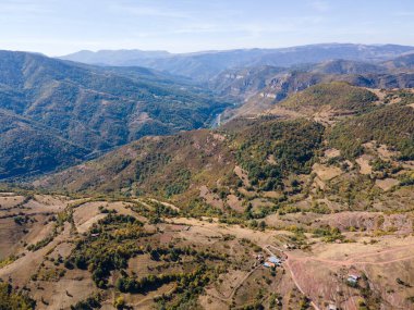 Ochindol, Vratsa bölgesi, Balkan Dağları, Bulgaristan yakınlarındaki Iskar Nehri Boğazı 'nın hava manzarası