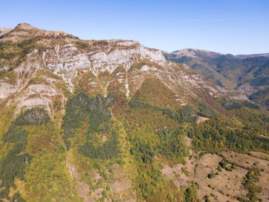 Ochindol, Vratsa bölgesi, Balkan Dağları, Bulgaristan yakınlarındaki Iskar Nehri Boğazı 'nın hava manzarası