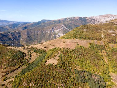Ochindol, Vratsa bölgesi, Balkan Dağları, Bulgaristan yakınlarındaki Iskar Nehri Boğazı 'nın hava manzarası