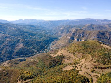 Ochindol, Vratsa bölgesi, Balkan Dağları, Bulgaristan yakınlarındaki Iskar Nehri Boğazı 'nın hava manzarası
