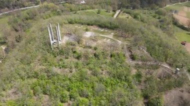 Bulgaristan 'ın Blagoevgrad bölgesinin Kliuch köyü yakınlarındaki Bulgar Çarı Samuel' in hava manzarası