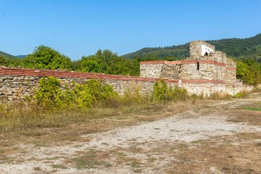 Bulgaristan 'ın Lomets, Lovech bölgesi yakınlarındaki Sostra antik Roma kalesinin kalıntıları