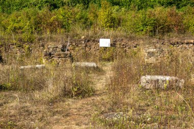 Bulgaristan 'ın Lomets, Lovech bölgesi yakınlarındaki Sostra antik Roma kalesinin kalıntıları