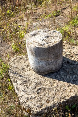 Bulgaristan 'ın Lomets, Lovech bölgesi yakınlarındaki Sostra antik Roma kalesinin kalıntıları