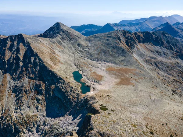 วทางอากาศท งของภ เขา Pirin ใกล ยอด Polezhan ลแกเร — ภาพถ่ายสต็อก