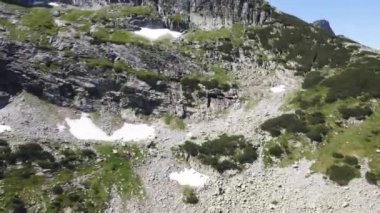 Bulgaristan 'ın Deve Tepesi yakınlarındaki Rila Dağı' nın şaşırtıcı hava manzarası