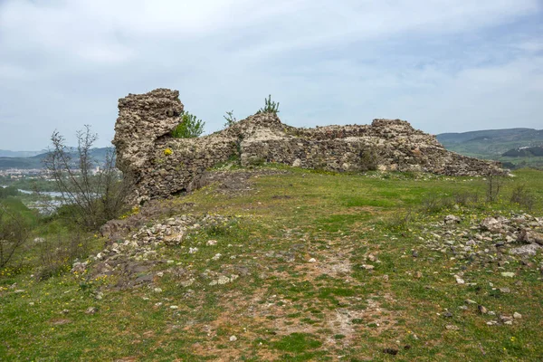 Ruínas Antiga Fortaleza Vishegrad Costa Sul Reservatório Studen Kladenets Perto — Fotografia de Stock