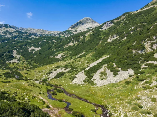 Bulgaristan 'ın Vihren kulübesi yakınlarındaki Pirin Dağı