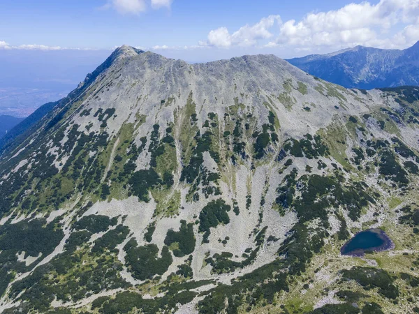 Bulgaristan 'ın Vihren kulübesi yakınlarındaki Pirin Dağı
