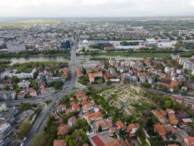 Bulgaristan 'ın Filibe kentinin şaşırtıcı hava gün batımı manzarası