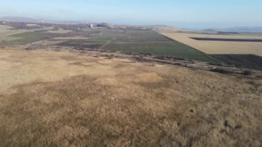 Aldomirovtsi bataklığının hava sonbahar manzarası, Sofya bölgesi, Bulgaristan