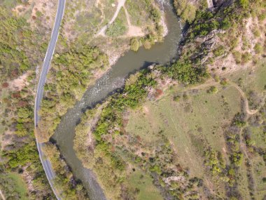 Bulgaristan 'ın Kresna Vadisi' nden geçen Struma Nehri 'nin şaşırtıcı hava manzarası