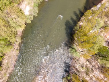 Bulgaristan 'ın Kresna Vadisi' nden geçen Struma Nehri 'nin şaşırtıcı hava manzarası