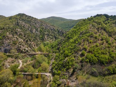 Bulgaristan 'ın Kresna Vadisi' nden geçen Struma Nehri 'nin şaşırtıcı hava manzarası