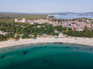 Bulgaristan 'ın Burgaz Bölgesi' ndeki Kiten kasabasının Güney Sahili 'nin şaşırtıcı hava manzarası