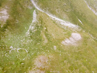 Bulgaristan 'ın Vihren Tepesi yakınlarındaki Pirin Dağı' nın şaşırtıcı hava manzarası