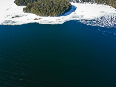 Bulgaristan 'ın Pazardzhik bölgesinin Golyam Beglik Baraj Havalimanı manzarası