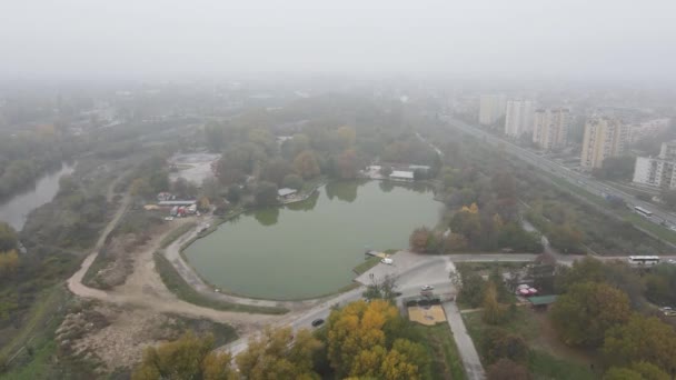 Úžasný Letecký Pohled Město Pazardzhik Pokryté Mlhou Bulharsko — Stock video