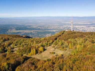 Bulgaristan 'ın Kopititoto bölgesi ve Sofya kentindeki Vitosha Dağı' nın Sonbahar havası manzarası