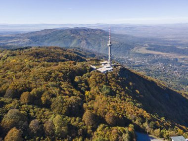 Bulgaristan 'ın Kopititoto bölgesi ve Sofya kentindeki Vitosha Dağı' nın Sonbahar havası manzarası