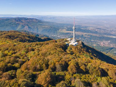Bulgaristan 'ın Kopititoto bölgesi ve Sofya kentindeki Vitosha Dağı' nın Sonbahar havası manzarası