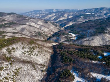 Bulgaristan 'ın Filibe Bölgesi, Rodos Dağı' ndaki Koprivkite bölgesinin havadan görüntüsü