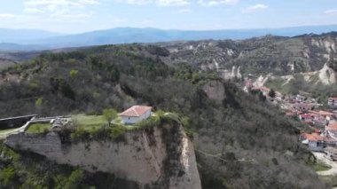 Bulgaristan 'ın Blagoevgrad bölgesinin tarihi Melnik kasabasının hava manzarası