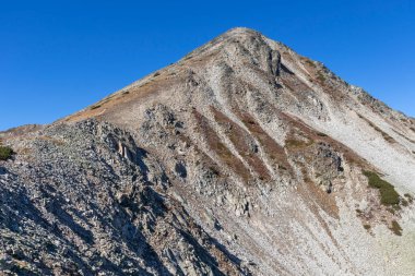 Bulgaristan 'ın Polezhan Tepesi yakınlarındaki Pirin Dağı' nın Şaşırtıcı Manzarası