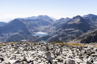 Bulgaristan 'ın Polezhan Tepesi yakınlarındaki Pirin Dağı' nın Şaşırtıcı Manzarası