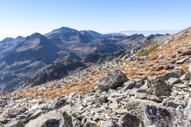 Bulgaristan 'ın Polezhan Tepesi yakınlarındaki Pirin Dağı' nın Şaşırtıcı Manzarası