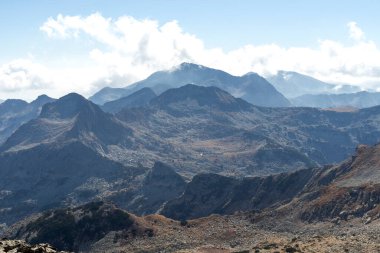Bulgaristan 'ın Polezhan Tepesi yakınlarındaki Pirin Dağı' nın Şaşırtıcı Manzarası