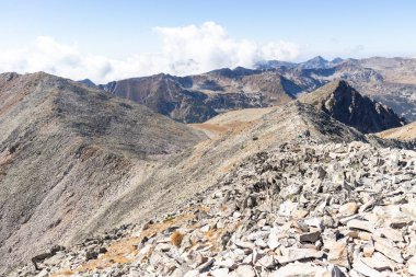 Bulgaristan 'ın Polezhan Tepesi yakınlarındaki Pirin Dağı' nın Şaşırtıcı Manzarası