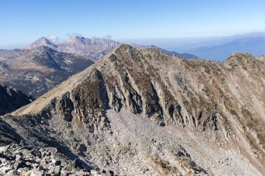 Bulgaristan 'ın Polezhan Tepesi yakınlarındaki Pirin Dağı' nın Şaşırtıcı Manzarası