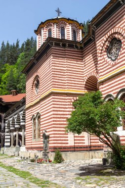 RILA Monasteri, BULGARIA - 24 Haziran 2021: Rila Ortodoks Manastırı (Rila Manastırı), Kyustendil Bölgesi, Bulgaristan
