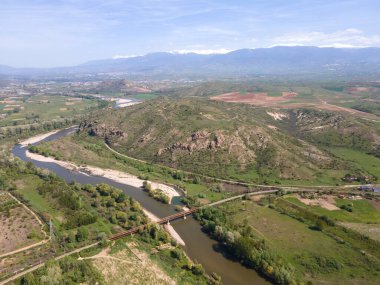 Bulgaristan 'ın Kozhuh Dağı ve Petrich vadisinin hava manzarası