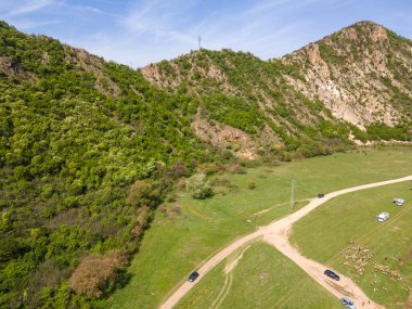 Bulgaristan 'ın Kozhuh Dağı ve Petrich vadisinin hava manzarası